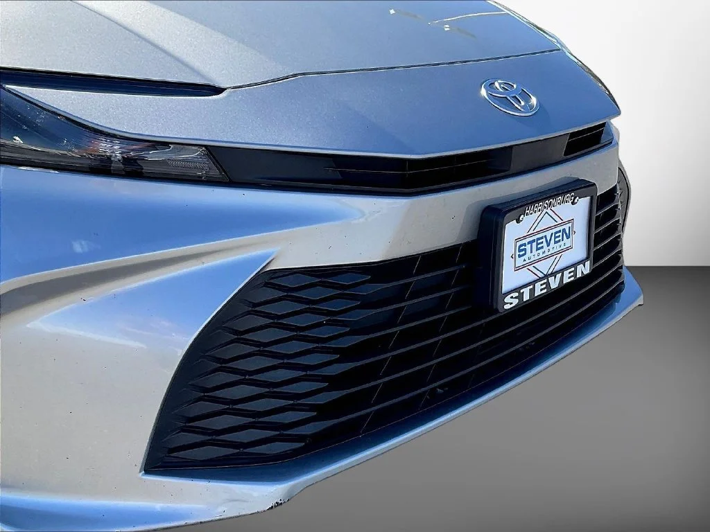 Used 2025 Silver Toyota LE image 37