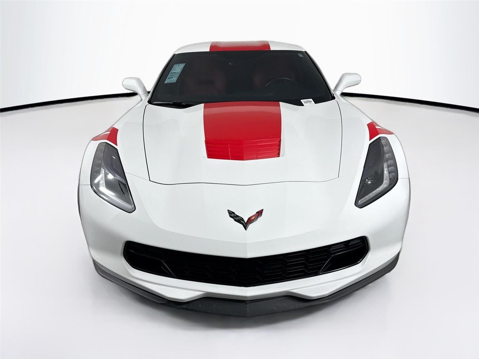 Used 2018 Arctic White Chevrolet Grand Sport 1LT image 8