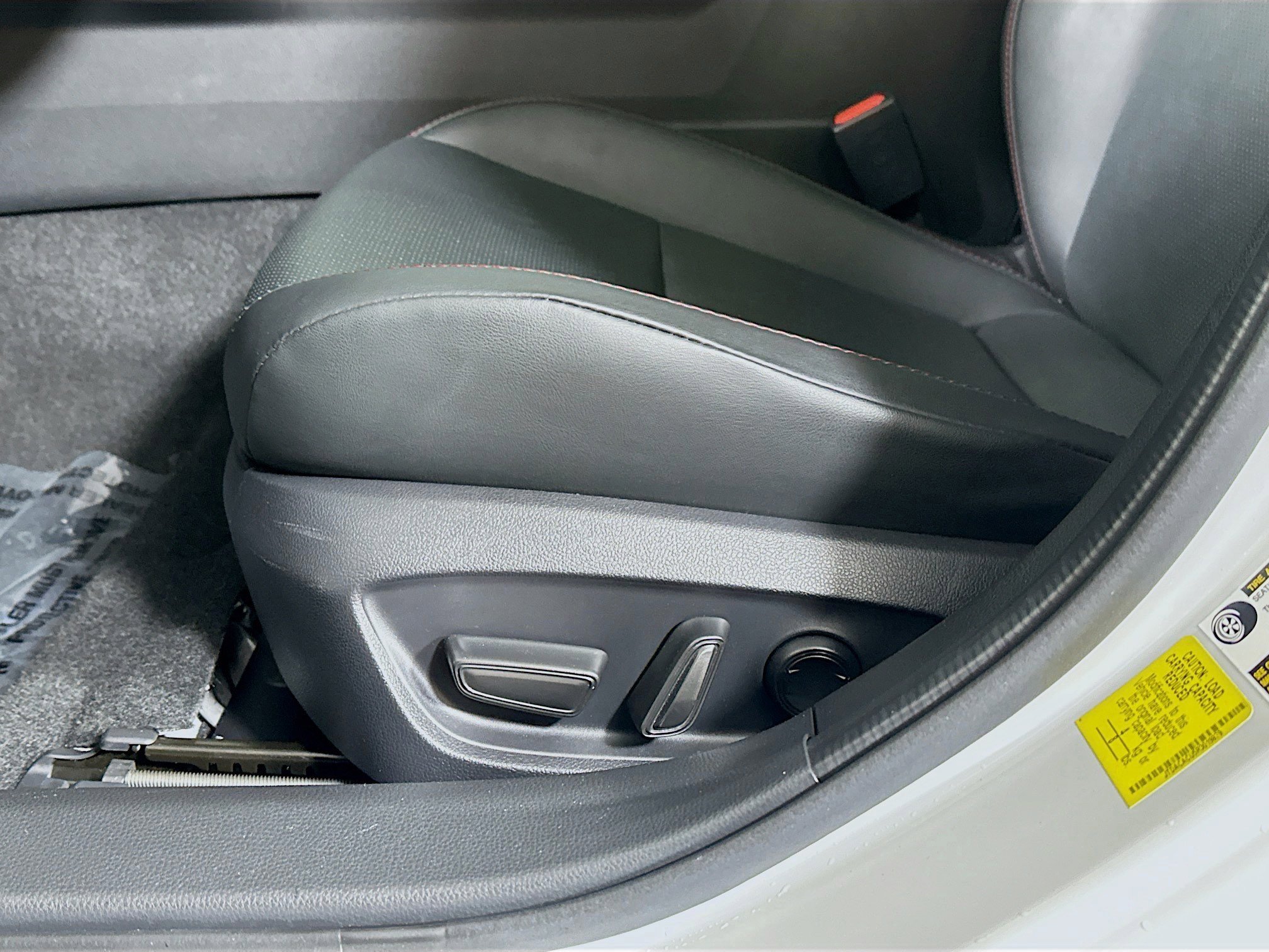 2024 Toyota Prius Prime XSE Premium - Photo 18