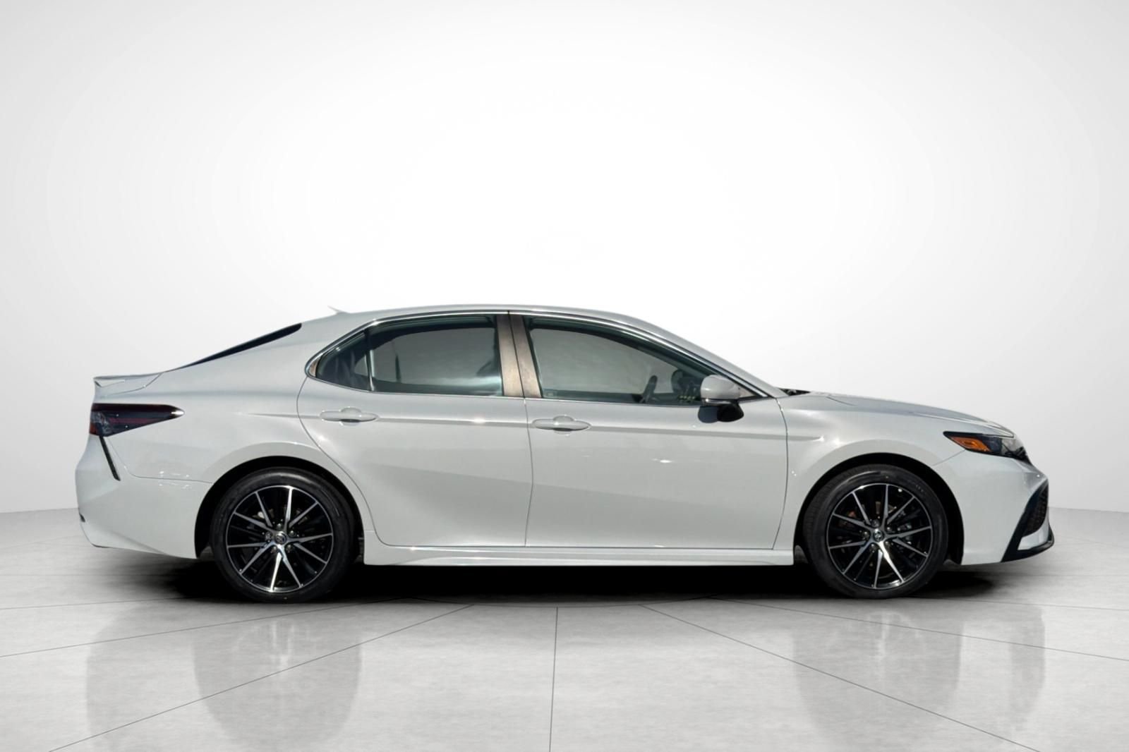 Used 2024 White Toyota SE image 28
