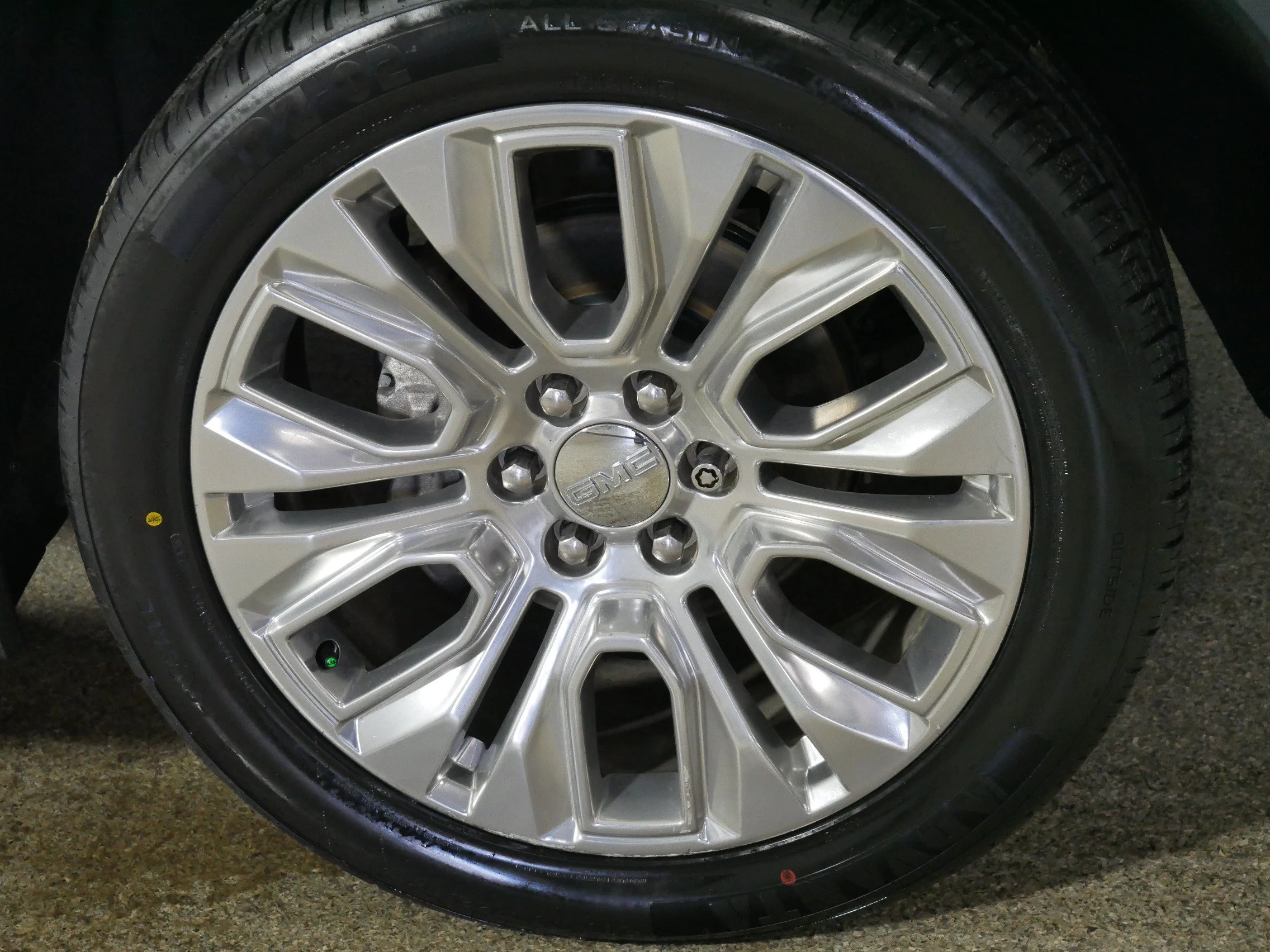 Used 2020 White Frost Tricoat GMC Denali image 15