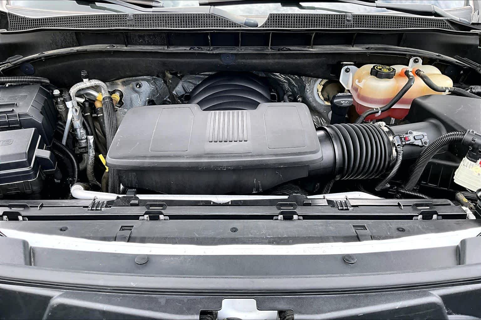 Used 2022 Summit White Chevrolet Z71 image 32
