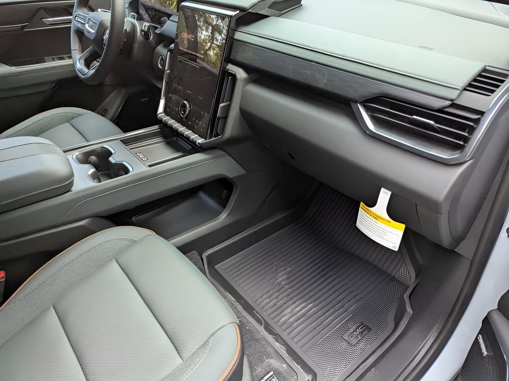 2026 GMC Acadia AT4 - Photo 18