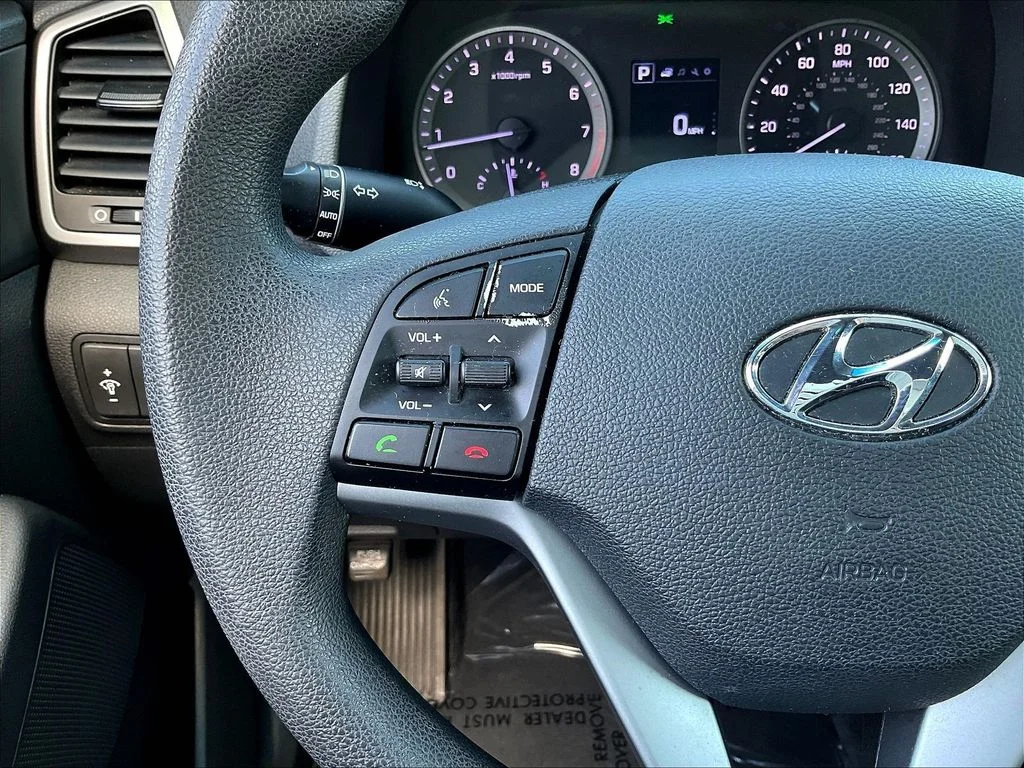 Used 2017 Orange Hyundai SE image 10
