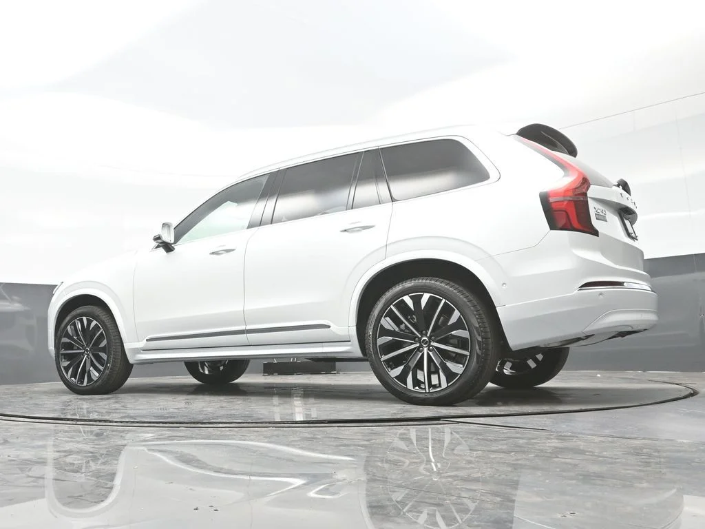 Used 2026 Crystal White Volvo Plus image 30