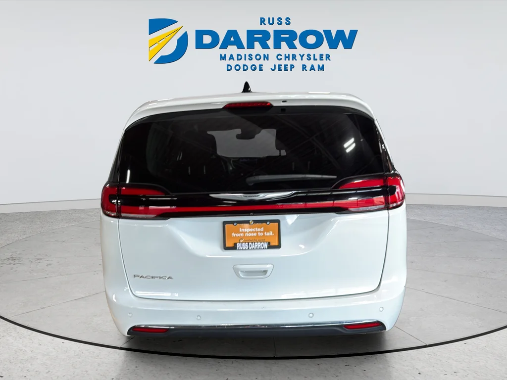 Used 2023 White Chrysler Touring L image 4