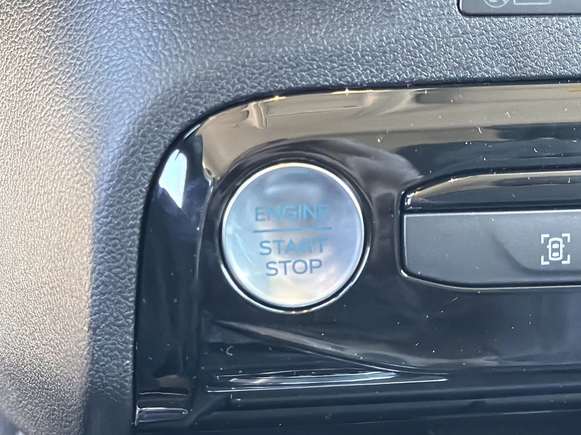New 2026 Oxford White Ford Active® image 9