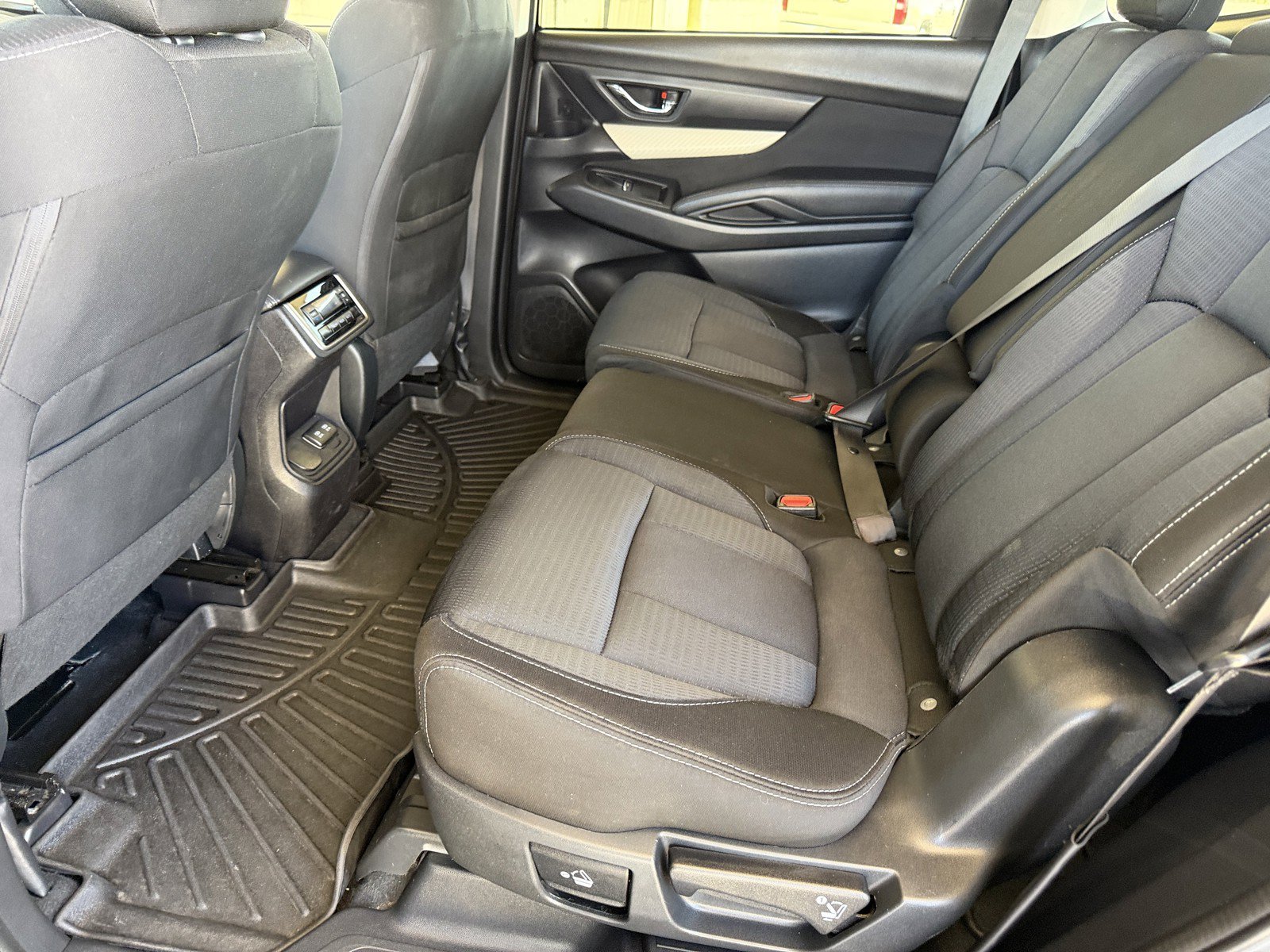 Used 2020 Ice Silver Metallic Subaru Premium image 21
