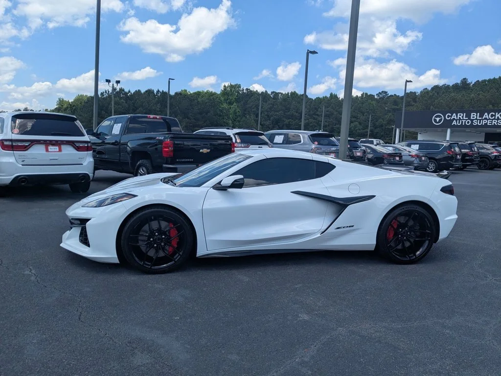 Used 2025 Arctic White Chevrolet 3LZ image 8