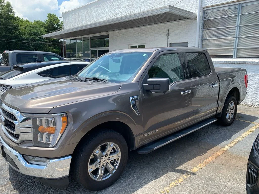 Used 2021 Gray Ford XLT image 2