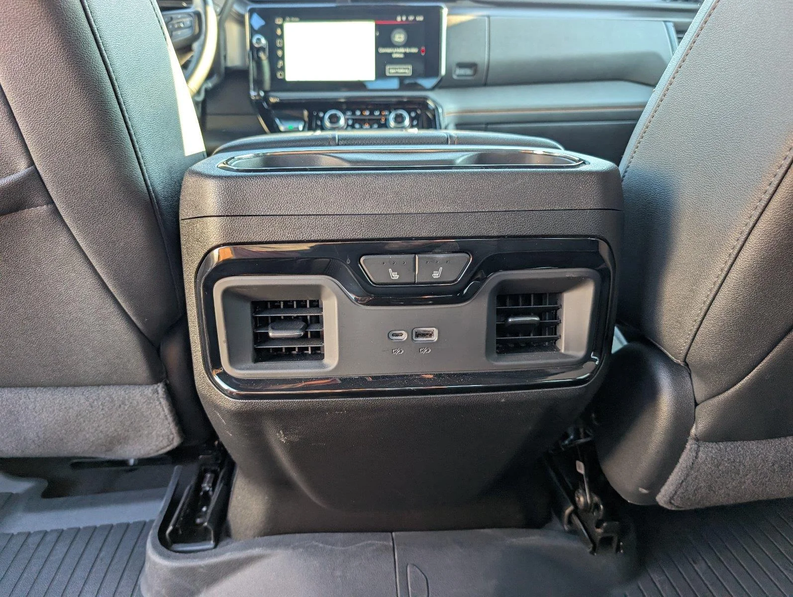 Used 2024 Summit White GMC AT4 image 33