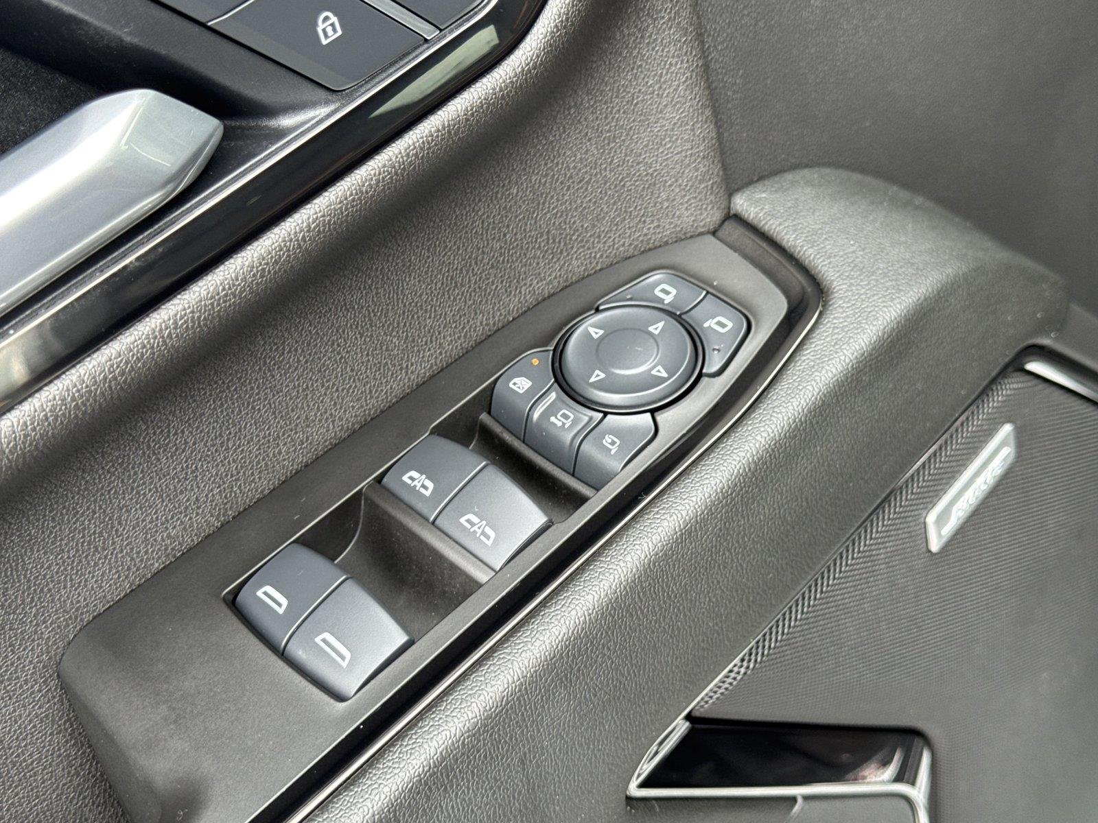 Used 2025 Sterling Metallic GMC AT4 image 18