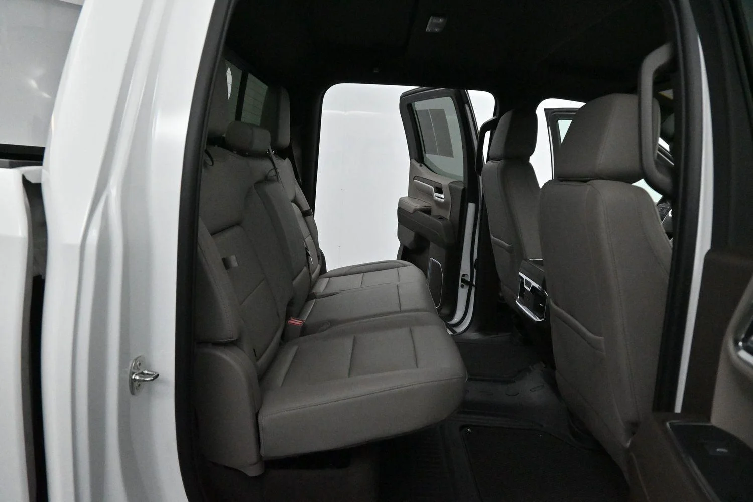 Used 2023 Summit White GMC SLT image 34