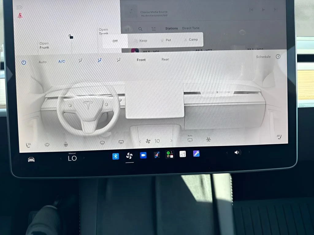 Used 2025  Tesla Long Range image 19