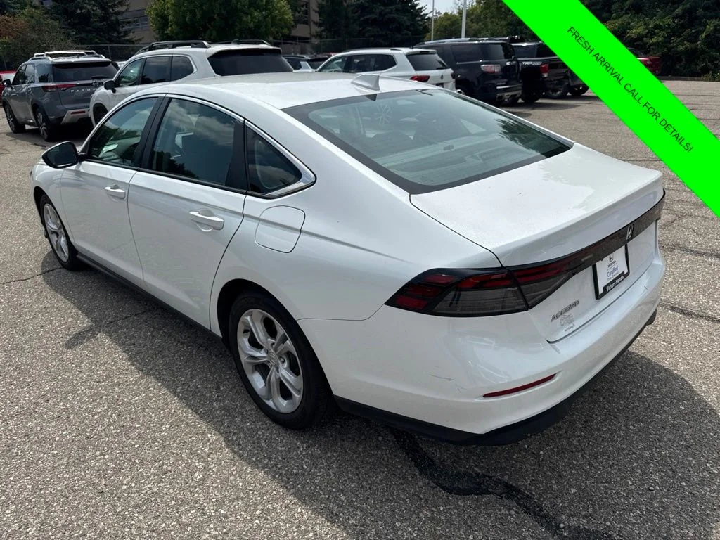Used 2024  Honda LX image 11