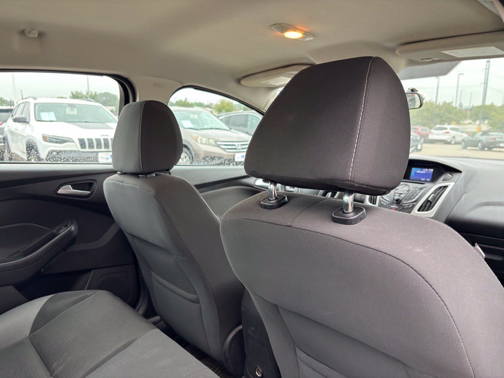 Used 2013 Tuxedo Black Ford SE image 18