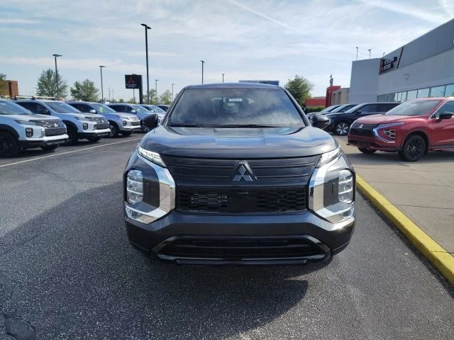 2026 Mitsubishi Outlander SE S-AWC's photo