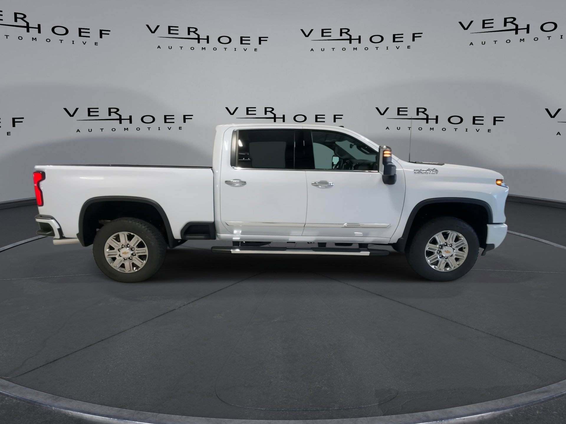 New 2026 Polar White Tricoat Chevrolet High Country image 9