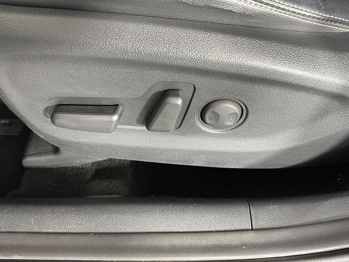Used 2019 Pacific Blue Kia EX image 19