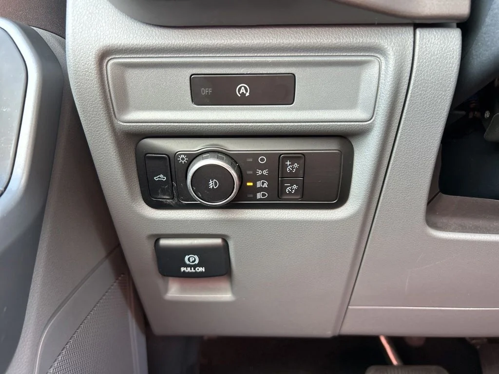Used 2025 Black Ford XLT image 29