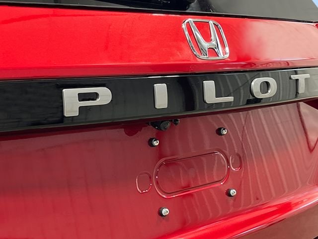 New 2026 Radiant Red Metallic II Honda Touring image 6