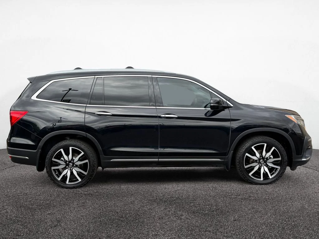 Used 2019  Honda Touring image 6