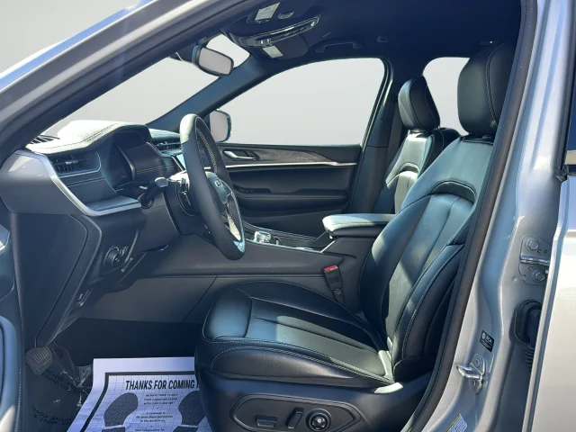 Used 2024 Silver Jeep Limited image 10