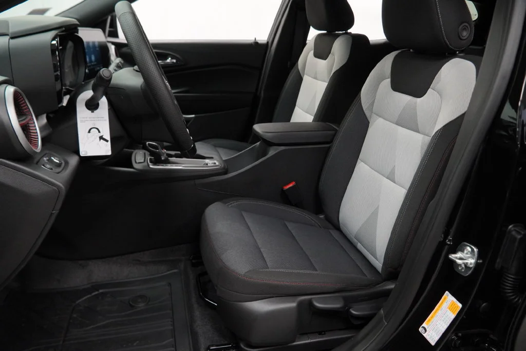 New 2026 Mosaic Black Metallic Chevrolet 1RS image 4