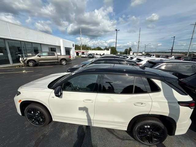 New 2026 Sandstone W/Deep Black Roof Volkswagen 2.0T SE R-Line Black image 12