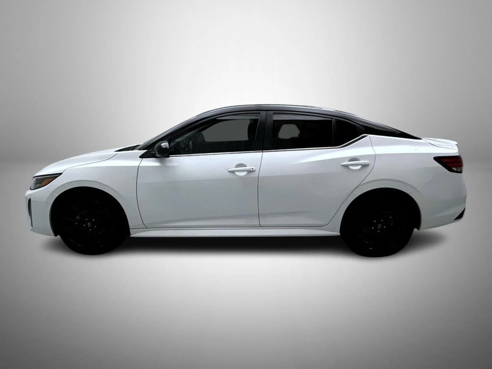 Used 2024 White Nissan SR image 8