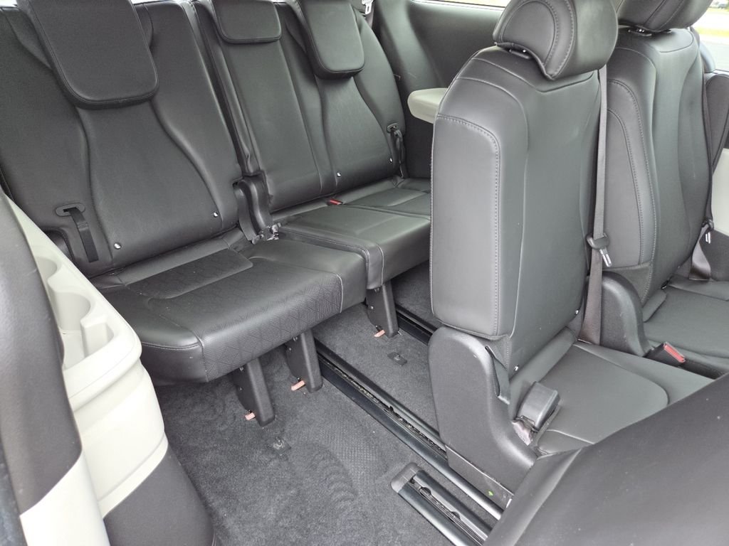 2022 Kia Carnival SX - Photo 29