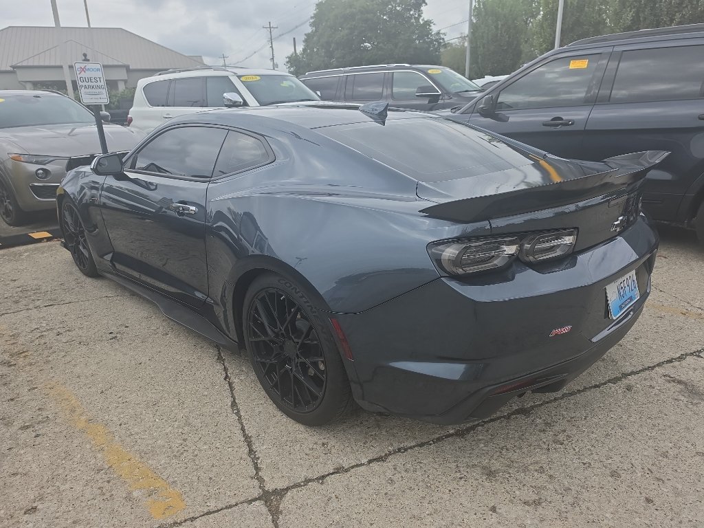 Used 2022 Shadow Gray Metallic Chevrolet LT1 image 2