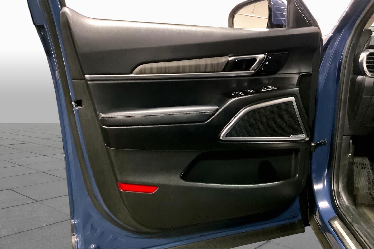 Used 2023 Midnight Lake Blue Kia SX Prestige image 22