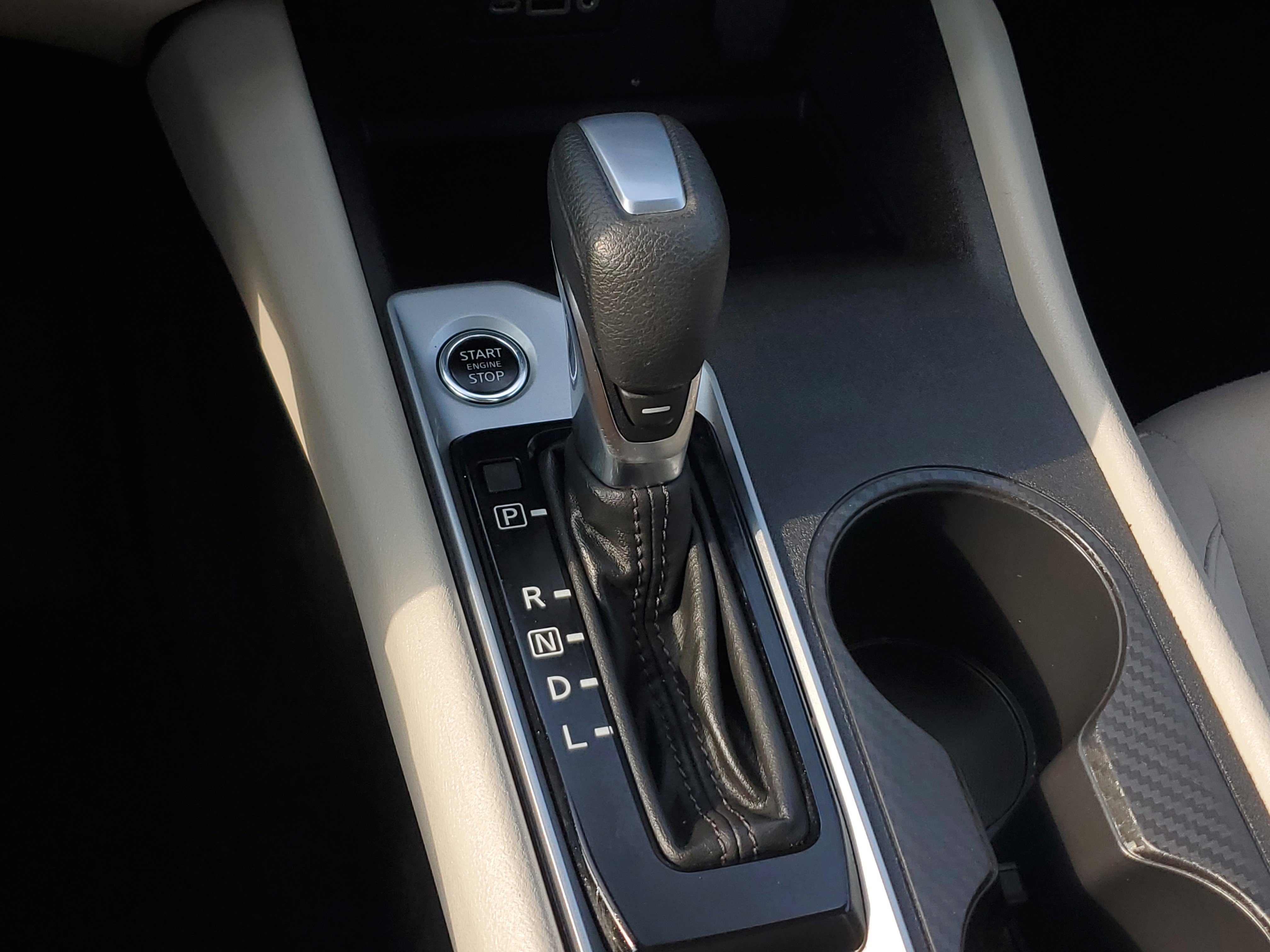 Used 2025 Blue Nissan 2.5 SV image 27
