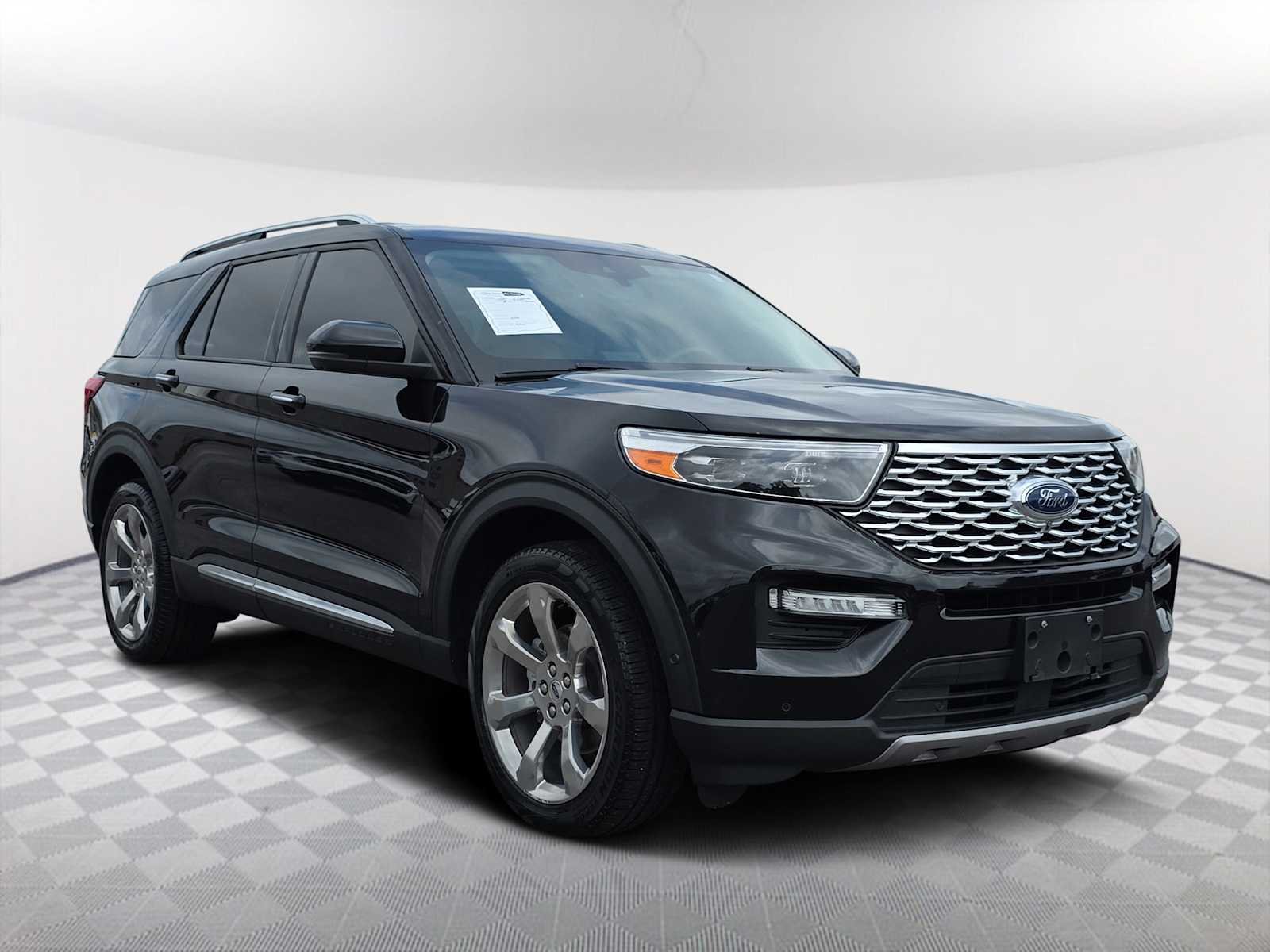 2020 Ford Explorer Platinum 4WD's photo
