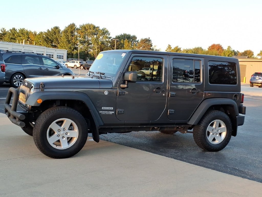 Used 2018 Jeep Wrangler JK Unlimited Sport S with VIN 1C4BJWDG4JL816550 for sale in Savoy, IL