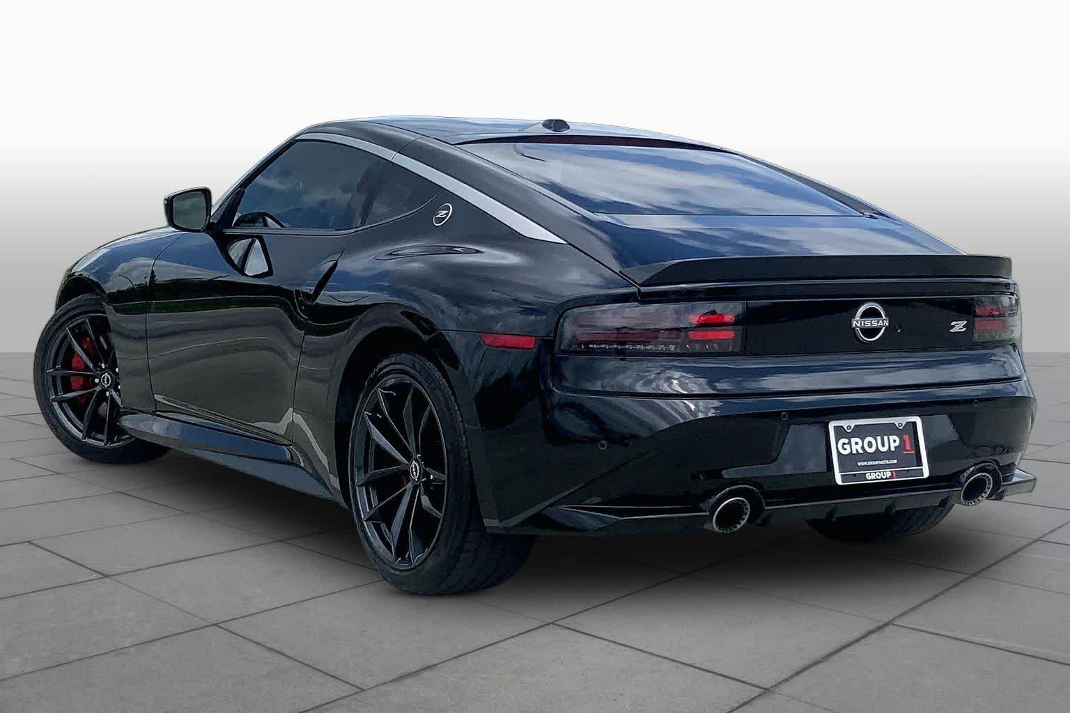 Used 2025 Black Diamond Pearl Nissan Performance image 10