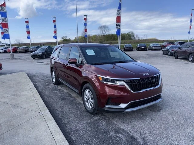 Used 2024 Red Kia LX image 3