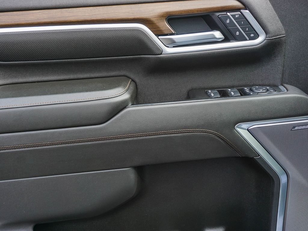 Used 2025 Beige Chevrolet High Country image 18