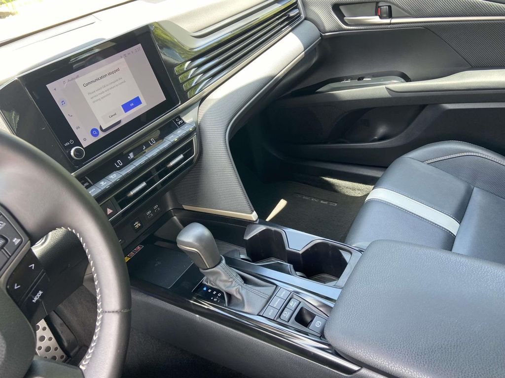 2025 Toyota Camry SE - Photo 23