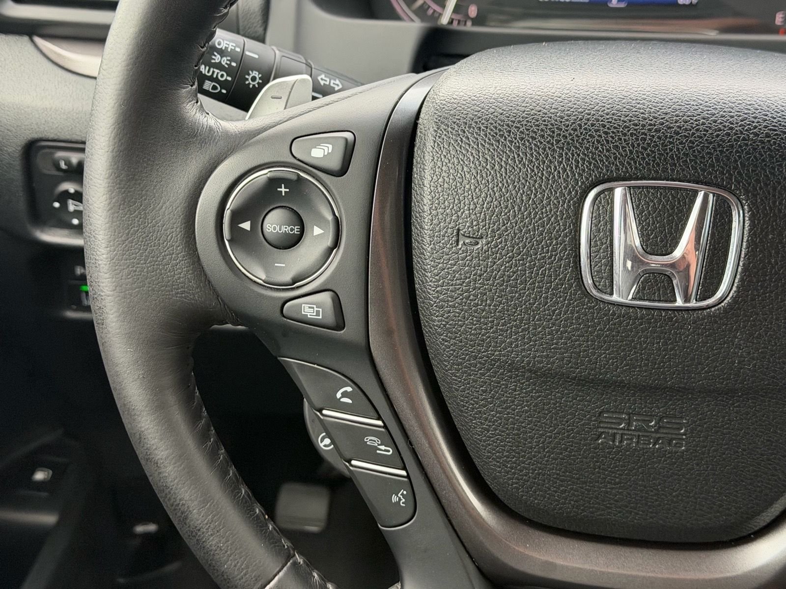 Used 2023 Gray Pearl Honda RTL-E image 19