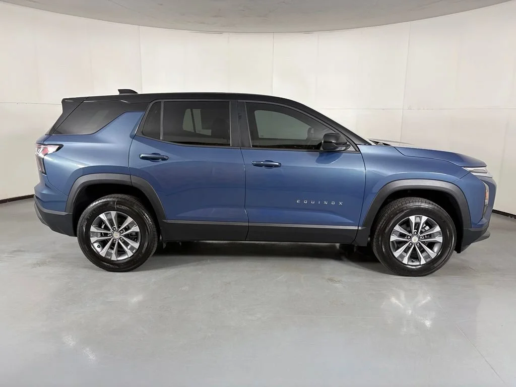 2026 Chevrolet Equinox LT - Photo 12