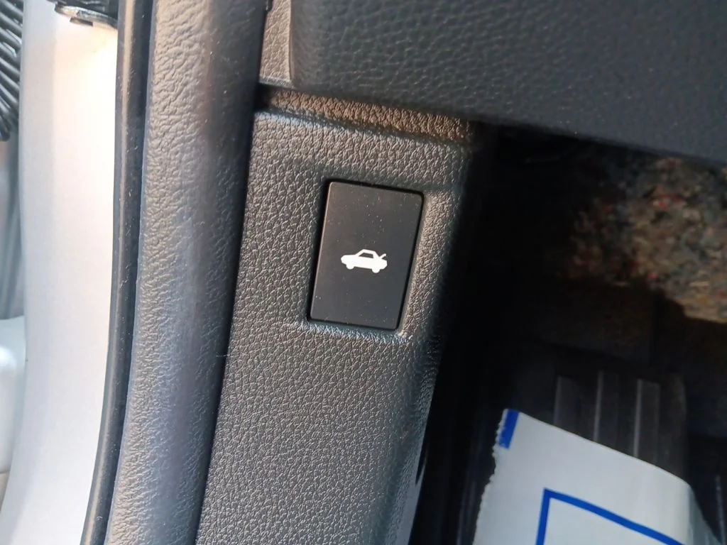 Used 2024 Solar Silver Metallic Honda EX image 21
