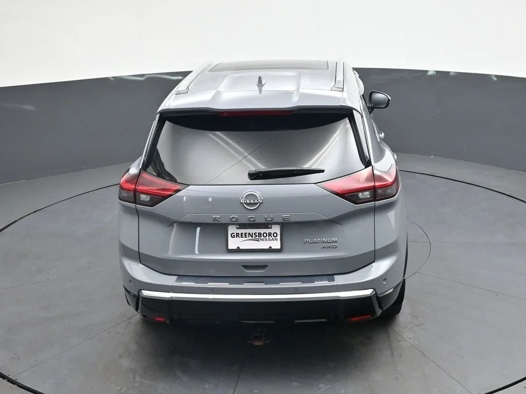 Used 2024 Gray Nissan Platinum image 35