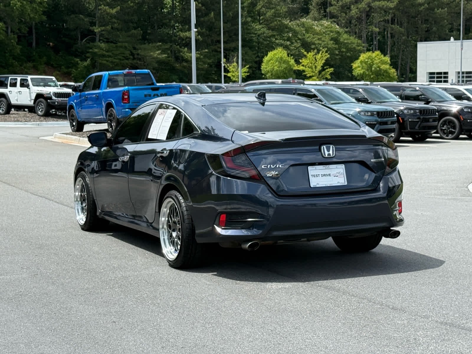 Used 2017 BLUE Honda Touring image 3