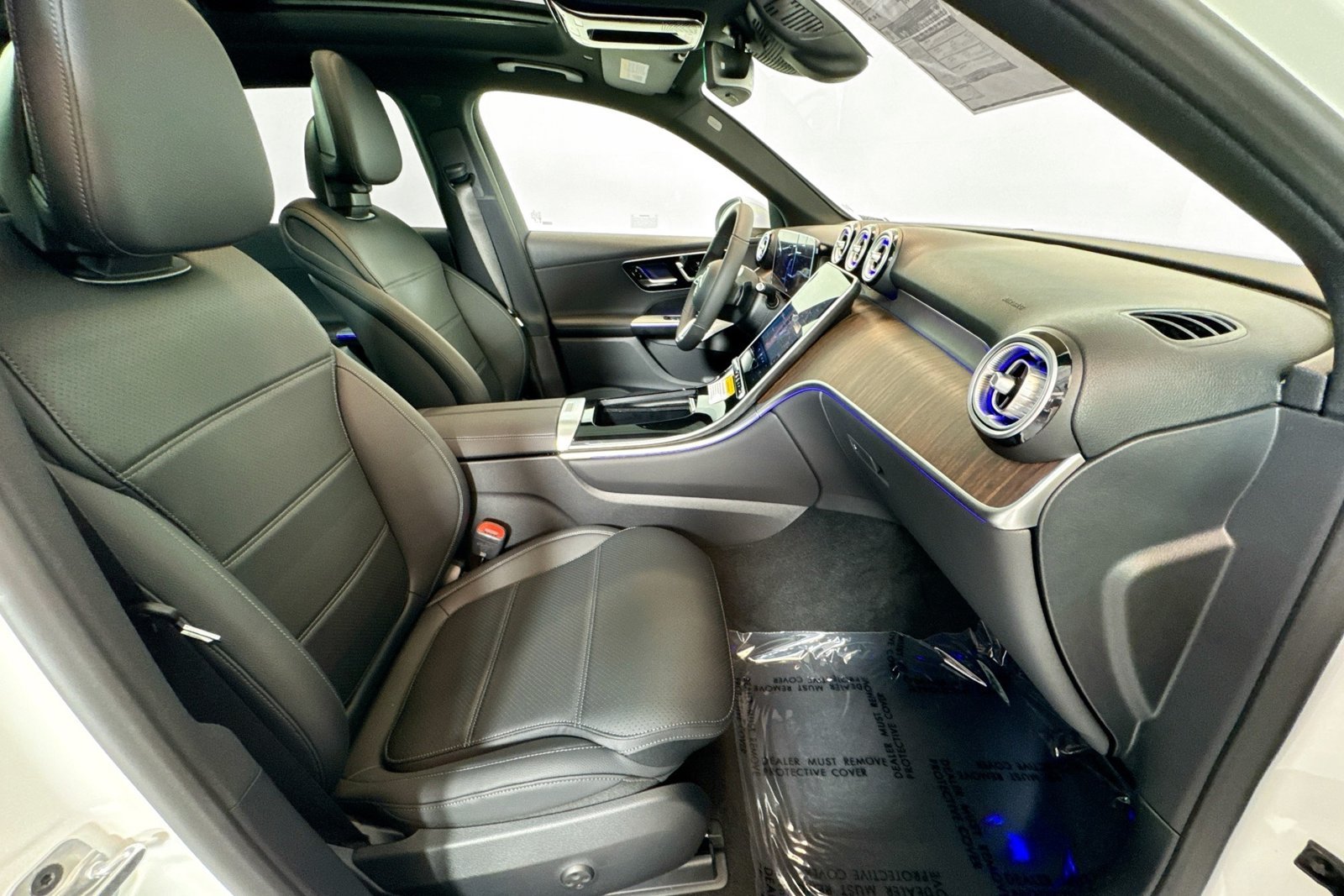 New 2026 Polar White Mercedes-Benz GLC 300 image 26