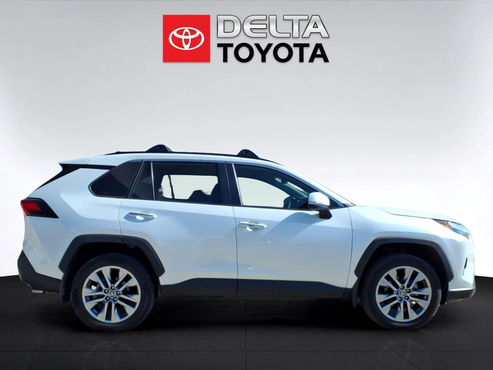 Used 2023 Wind Chill Pearl Toyota Limited image 6