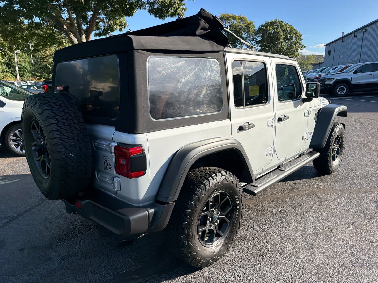 Used 2024 Silver Zynith Clearcoat Jeep Willys image 8