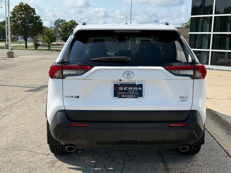 Certified Used 2024 Ice Toyota XLE image 4