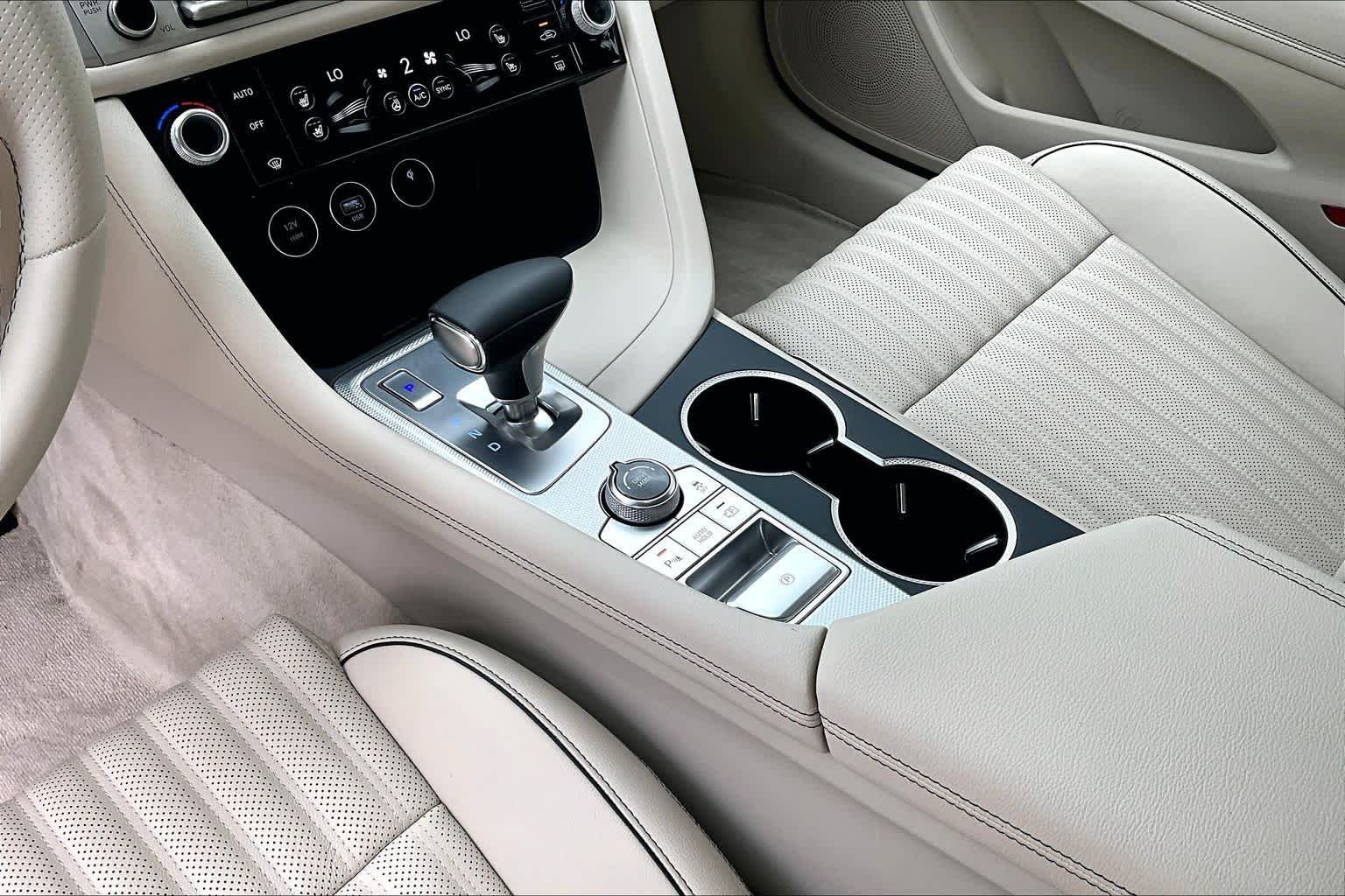 Certified Used 2026 Savile Silver Genesis 2.5T Prestige image 30